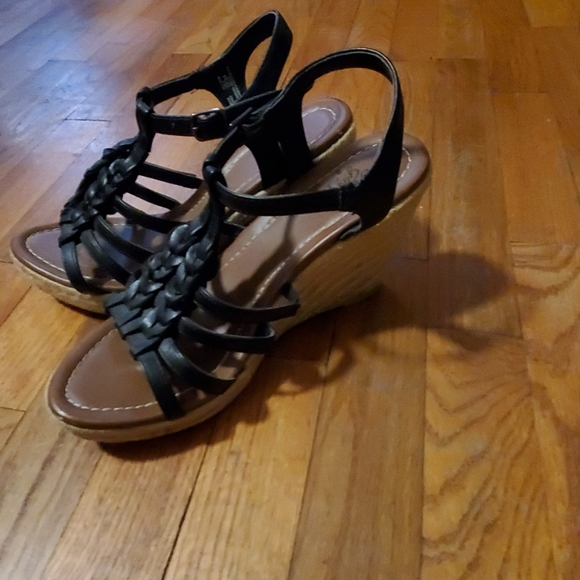 Wedge sandals - Picture 2 of 2